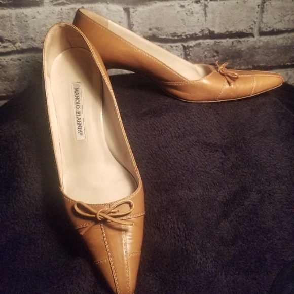 Manolo Blahnik light tan classic pump kitten heel Oxford stitch with bow 38 - Picture 2 of 6